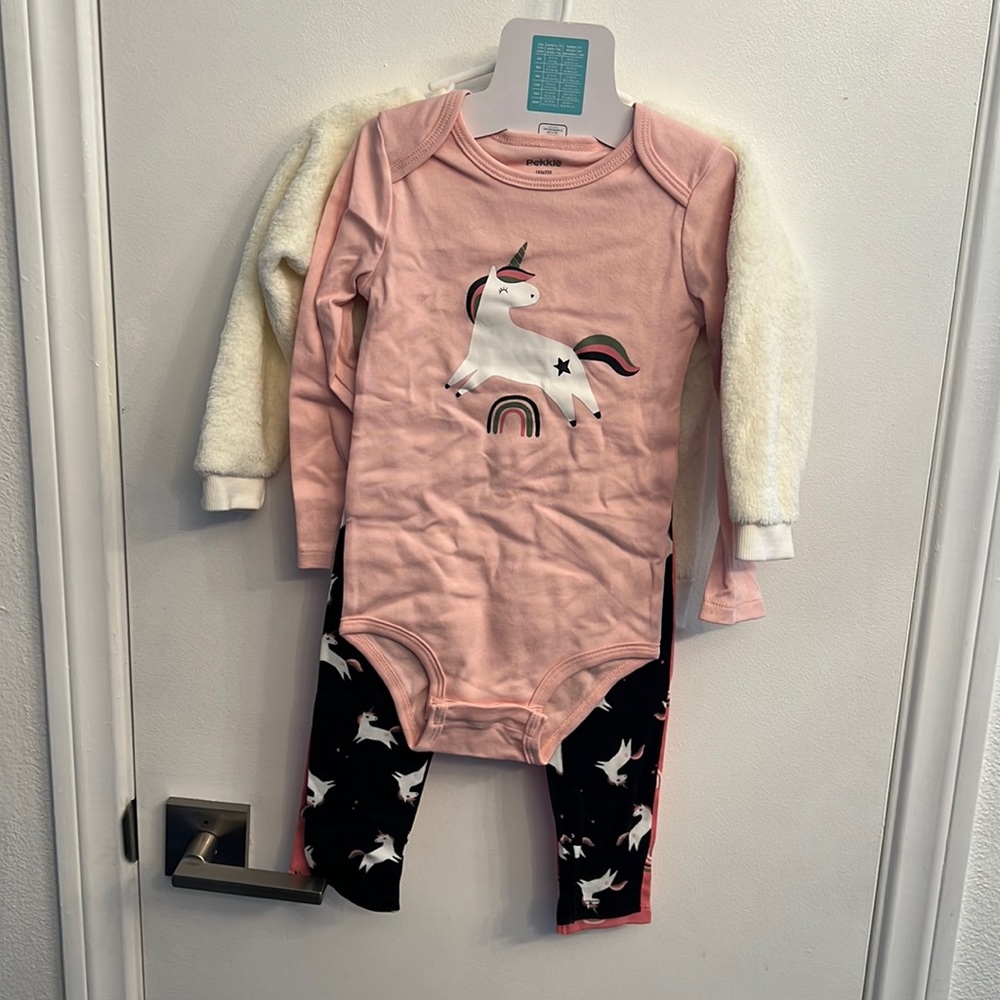 A onesie outfit set rainbows and unicorns 24m
